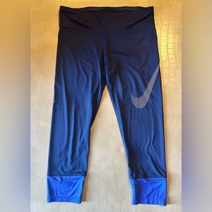 Nike Capri Two-Tone blue running leggings